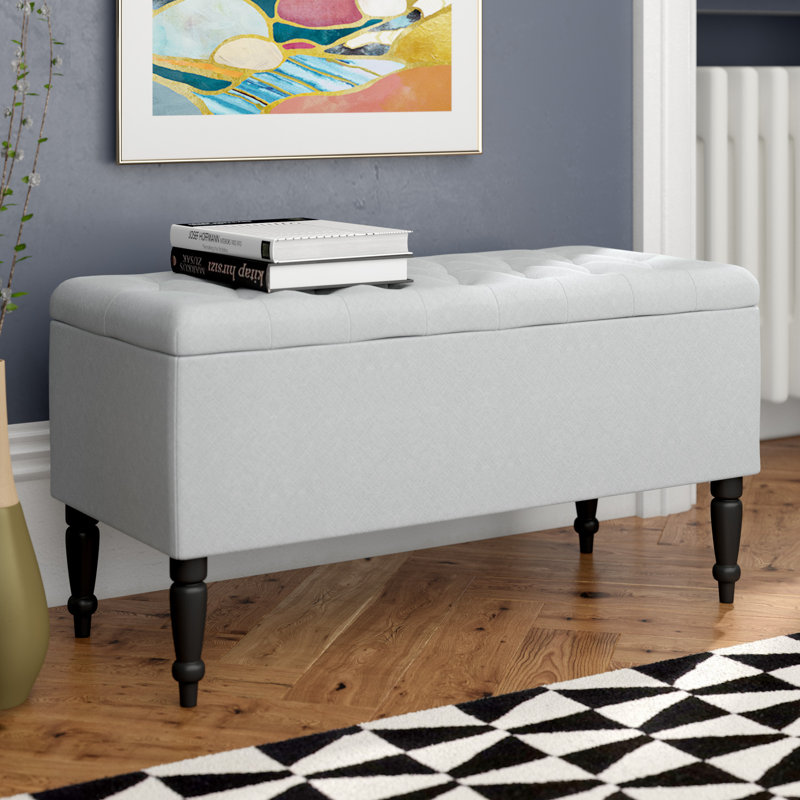 ClassicLiving Gepolsterte Schlafzimmerbank mit Stauraum aus Holz Tamara